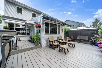 20 Cornwall Lane, Hicksville, NY 11801 - Photo 23