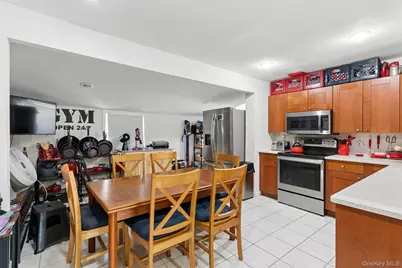 404 Front Street, Bellmore, NY 11710 - Photo 5