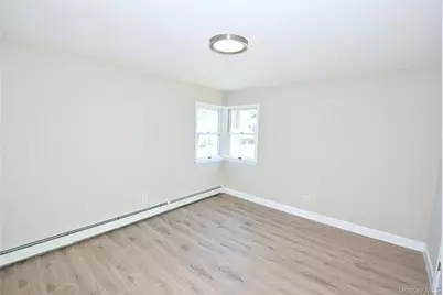 112 Raynor Street, West Babylon, NY 11704 - Photo 13