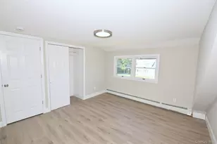 112 Raynor St, West Babylon, NY 11704 - Photo 17