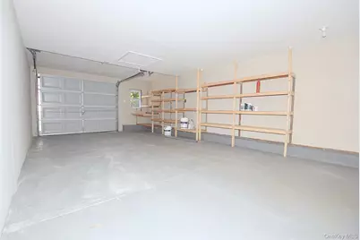 112 Raynor Street, West Babylon, NY 11704 - Photo 23