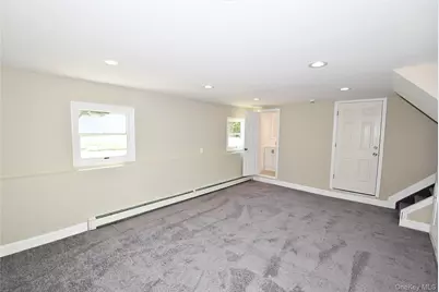 112 Raynor Street, West Babylon, NY 11704 - Photo 21
