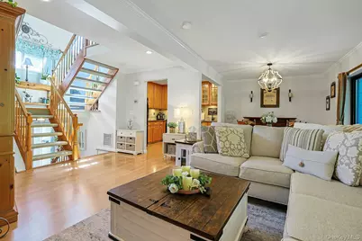 279 Treetop Circle, Nanuet, NY 10954 - Photo 9