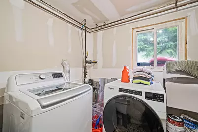 2275 Hynes Place, Bellmore, NY 11710 - Photo 27