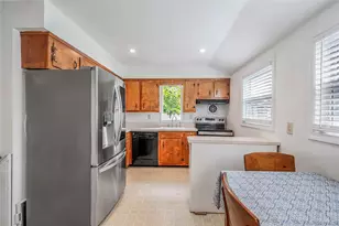 2275 Hynes Pl, Bellmore, NY 11710 - Photo 9
