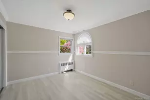 1072 Hicksville Rd, Seaford, NY 11783 - Photo 11