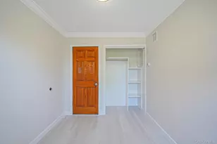 1072 Hicksville Rd, Seaford, NY 11783 - Photo 7