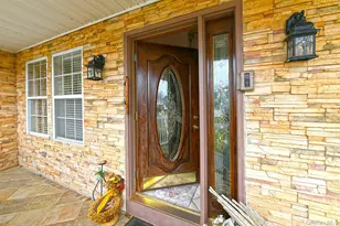 63 Corbin Ave, Patchogue, NY 11772 - Photo 3