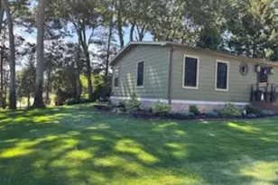 1661 Old Country Rd, Riverhead, NY 11901 - Photo 3
