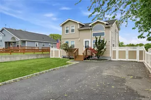 24 Peters Dr, Shirley, NY 11967 - Photo 23