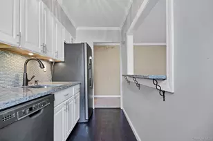 15 Bryant Crescent, White Plains, NY 10605 - Photo 11