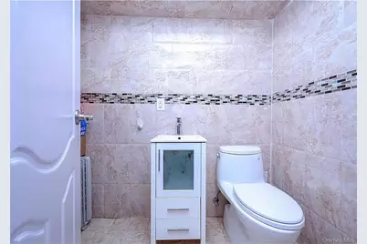 150-55 77th Avenue, Kew Gardens, NY 11367 - Photo 9
