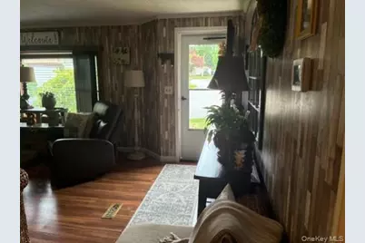 1661 Old Country Road #383, Riverhead, NY 11901 - Photo 19