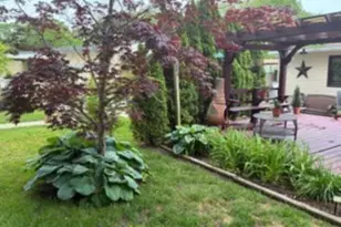 1661 Old Country Rd, Riverhead, NY 11901 - Photo 11