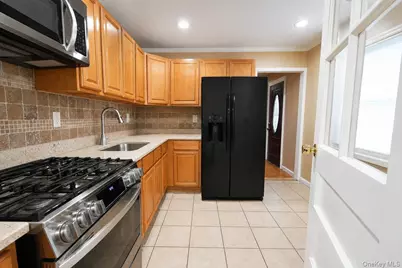 1061 Midland Street, Uniondale, NY 11553 - Photo 5