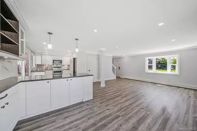 457 Peconic Street, Ronkonkoma, NY 11779 - Photo 5