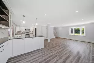 457 Peconic St, Ronkonkoma, NY 11779 - Photo 5
