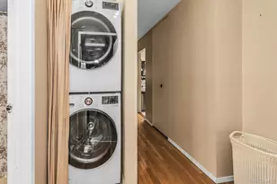 13-24 208th Pl, Bayside, NY 11360 - Photo 11