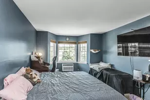 13-24 208th Pl, Bayside, NY 11360 - Photo 7