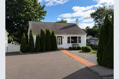 27 Walnut Street, New Windsor, NY 12553 - Photo 1