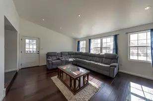 27 Walnut St, New Windsor, NY 12553 - Photo 11