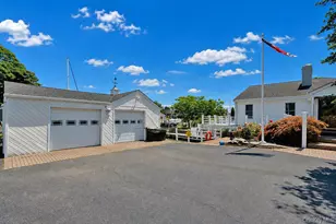 8 Stuart Ave, Amityville, NY 11701 - Photo 21