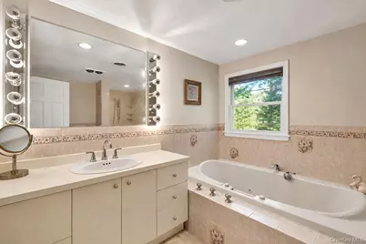 8 Stuart Avenue, Amityville, NY 11701 - Photo 17