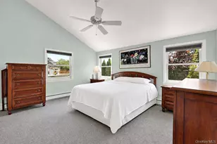 8 Stuart Ave, Amityville, NY 11701 - Photo 15