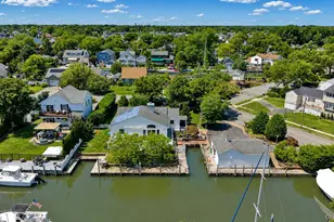 8 Stuart Ave, Amityville, NY 11701 - Photo 29
