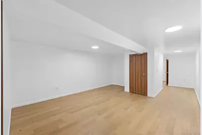 2571 Bainbridge Avenue, Bronx, NY 10458 - Photo 11