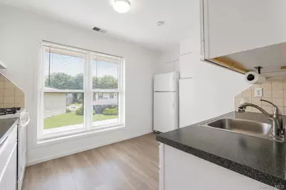 8 Sycamore Court #8, Selden, NY 11784 - Photo 9