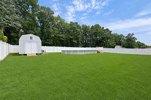 73 Springmeadow Dr, Holbrook, NY 11741 - Photo 37