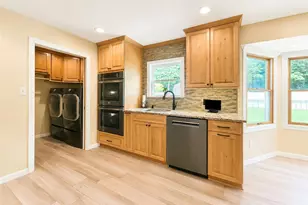 73 Springmeadow Dr, Holbrook, NY 11741 - Photo 7