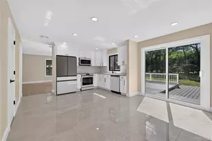 96 Chestnut St, Mount Sinai, NY 11766 - Photo 13