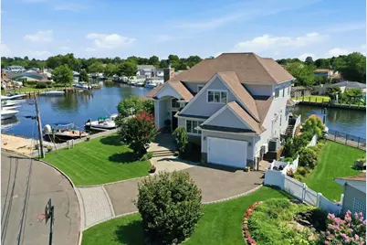 11 Angelica Court, West Babylon, NY 11704 - Photo 1