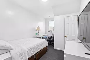 336 Scranton Ave, Lynbrook, NY 11563 - Photo 15