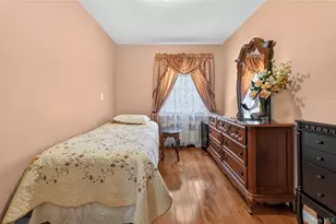 108 Marcus Ave, New Hyde Park, NY 11040 - Photo 17