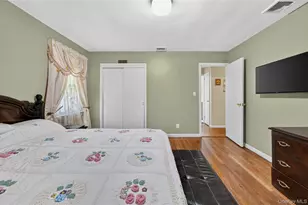 108 Marcus Ave, New Hyde Park, NY 11040 - Photo 15