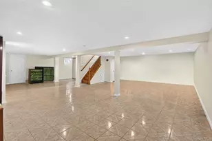 108 Marcus Ave, New Hyde Park, NY 11040 - Photo 19