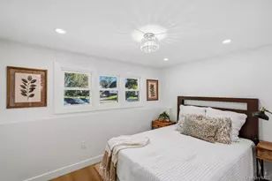 31 Seton Ct, Old Bethpage, NY 11804 - Photo 35