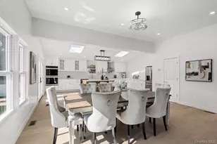 31 Seton Ct, Old Bethpage, NY 11804 - Photo 13