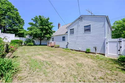 87 Central Park Road, Plainview, NY 11803 - Photo 15