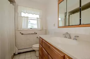 87 Central Park Rd, Plainview, NY 11803 - Photo 11