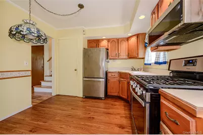 87 Central Park Road, Plainview, NY 11803 - Photo 3
