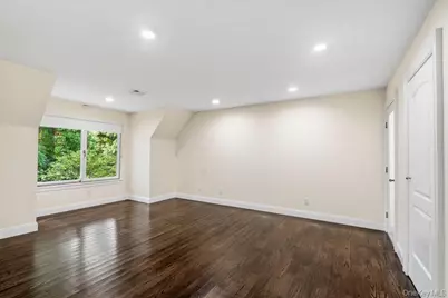 11 Pony Circle, Roslyn Heights, NY 11577 - Photo 35