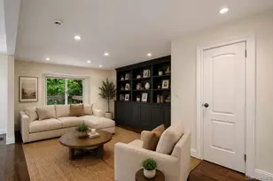11 Pony Cir, Roslyn Heights, NY 11577 - Photo 15