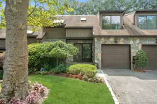 11 Pony Cir, Roslyn Heights, NY 11577 - Photo 3