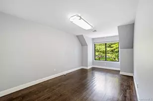 11 Pony Cir, Roslyn Heights, NY 11577 - Photo 29