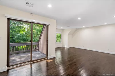 11 Pony Circle, Roslyn Heights, NY 11577 - Photo 33