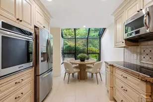 11 Pony Cir, Roslyn Heights, NY 11577 - Photo 21